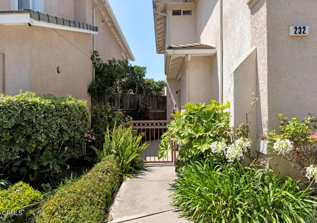 3rd image of 232 Bolero Ln, Oxnard, CA 93036 | MLS# V1-37070