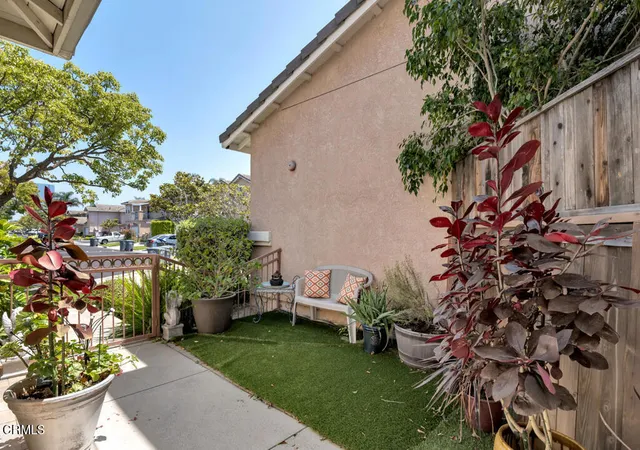 4th image of 232 Bolero Ln, Oxnard, CA 93036 | MLS# V1-37070