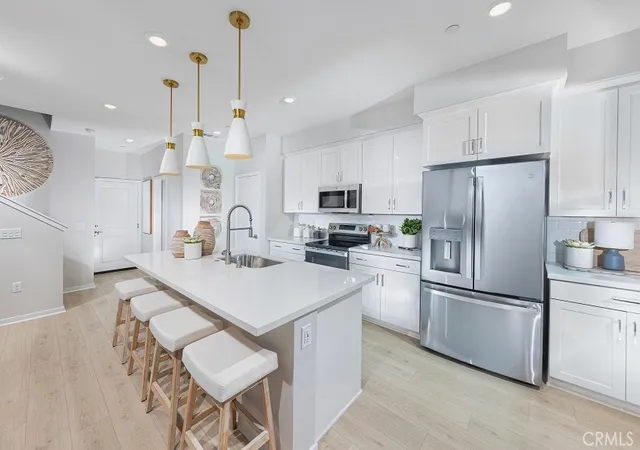 Photo 4 of Sale Pending at 33263 Opal Glass Dr, Winchester, CA 92596 | MLS# IG26133212 | Listing updated on 2026-07-01