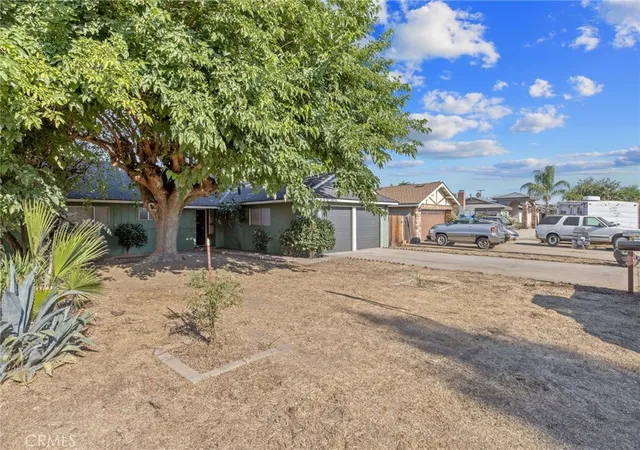 Homes for sale in Lindsay, CA | 988 Laurel, Lindsay, CA 93247 | MLS# FR26131697
