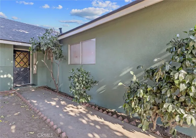 image of 988 Laurel, Lindsay, CA 93247 | MLS# FR26131697