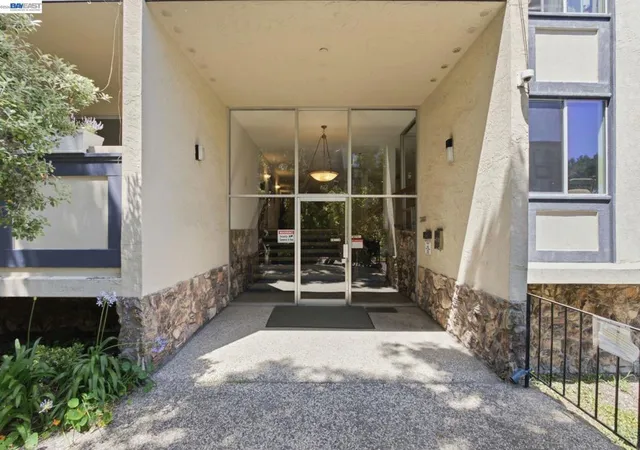 Photo 1 of Condo for sale at 955 Shorepoint Ct #100, Alameda, CA 94501 | MLS# 41138762 | Listing updated on 2026-10-30