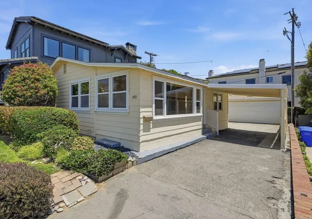Photo 4 of Sale Pending at 143 Sequoia Ave, Carlsbad, CA 92008 | MLS# NDP2605860 | Listing updated on 2026-07-07