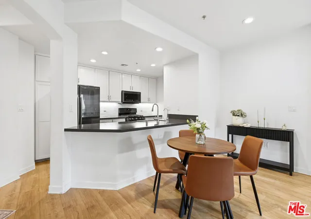 Homes for sale in Playa Vista, CA | 12963 Runway Rd #321, Playa Vista, CA 90094 | MLS# 26837853