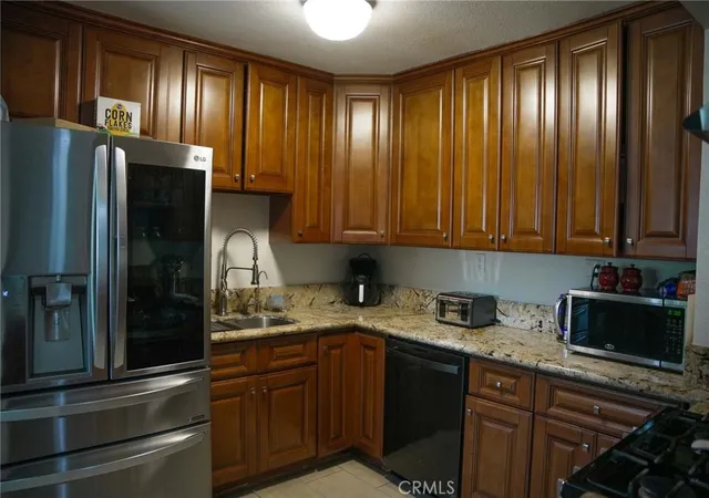 Photo 4 of Single family home for sale at 1591 W Persimmon, Rialto, CA 92377 | MLS# CV26133243 | Listing updated on 2026-10-03