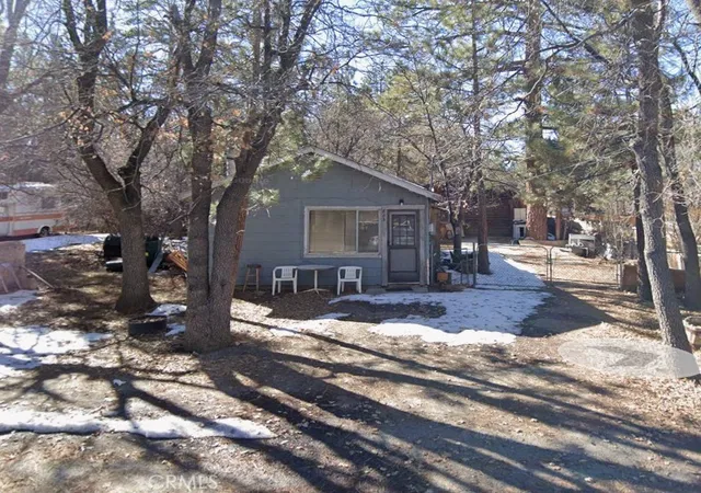 Photo 1 of Sale Pending at 664 Leonard, Sugarloaf, CA 92386 | MLS# PW26133249 | Listing updated on 2026-10-02