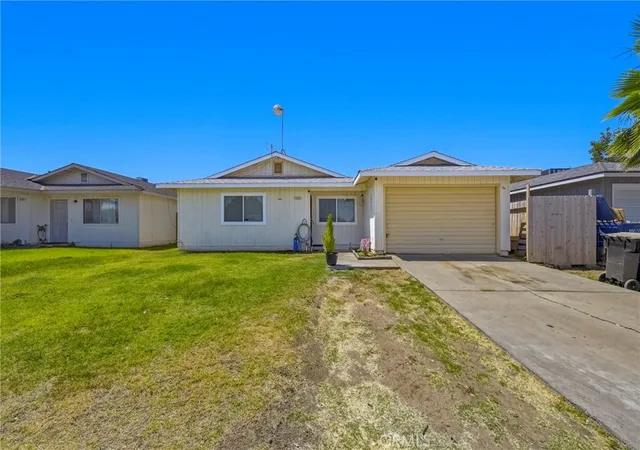 Single family home for sale at 12733 Washington, Le Grand, CA 95333 | MLS# MC26131244