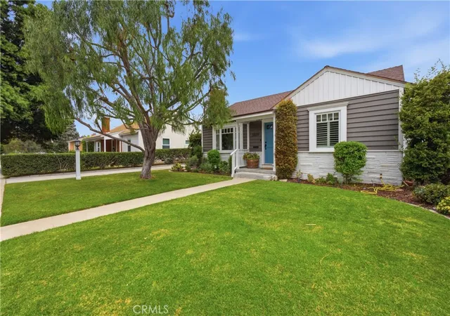 2nd image of 5559 E Monlaco, Long Beach, CA 90808 | MLS# PW26102638