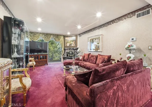 3rd image of 1230 Horn Ave #402, West Hollywood, CA 90069 | MLS# SR26133273
