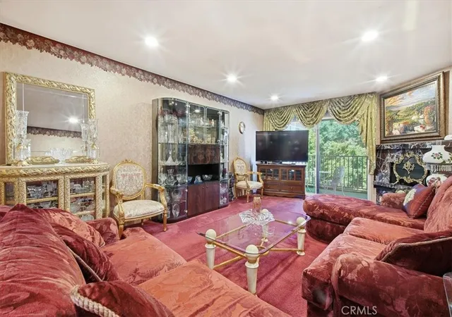 4th image of 1230 Horn Ave #402, West Hollywood, CA 90069 | MLS# SR26133273