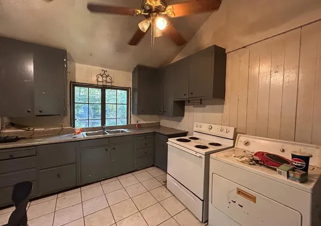 Photo 3 of Single family home for sale at 12715 Irwin Way, Boulder Creek, CA 95006 | MLS# ML82051491 | Listing updated on 2026-10-12