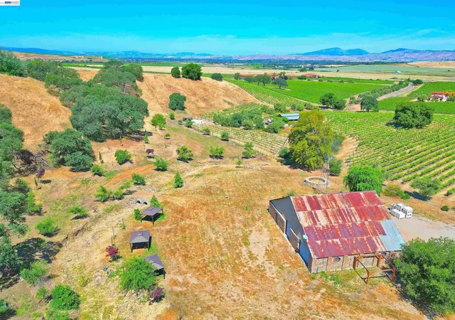 4th image of 5625 Greenville Rd, Livermore, CA 94550 | MLS# 41138796