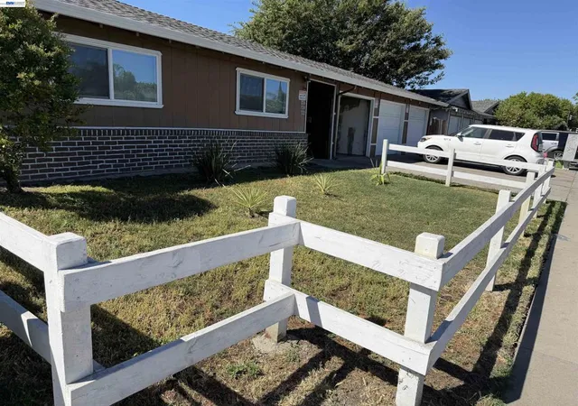 1st image of 722 E Swain Rd, Stockton, CA 95207 | MLS# 41138795