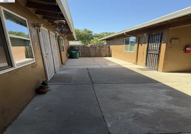 2nd image of 722 E Swain Rd, Stockton, CA 95207 | MLS# 41138795