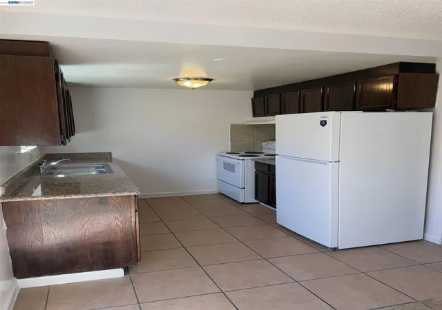 5th image of 722 E Swain Rd, Stockton, CA 95207 | MLS# 41138795