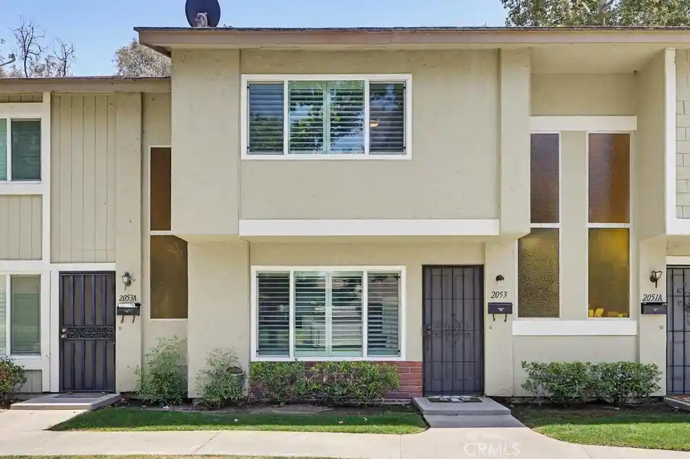 Townhouse for sale at 2053 E Aroma, West Covina, CA 91791 | MLS# CV26133191