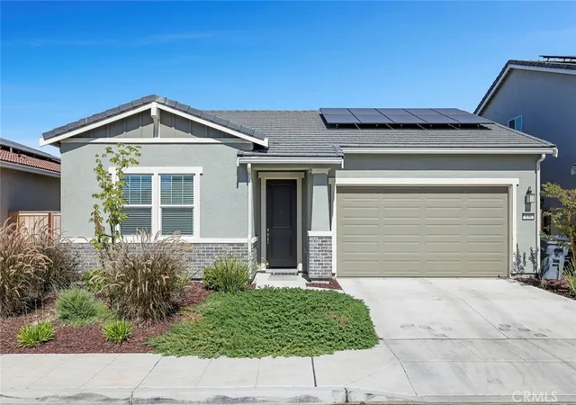 Homes for sale in Fresno, CA | 636 N Apricot, Fresno, CA 93727 | MLS# FR26132731