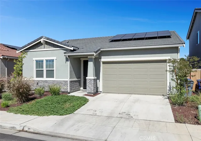 Homes for sale in Fresno, CA | 636 N Apricot, Fresno, CA 93727 | MLS# FR26132731