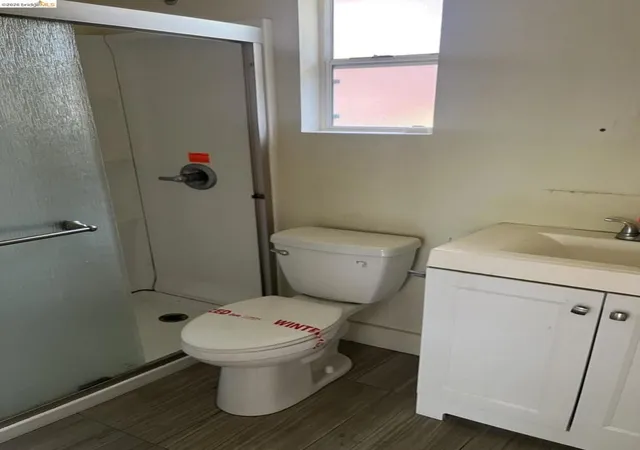 Photo 4 of Single family home for sale at 4009 Canon Ave, Oakland, CA 94602 | MLS# 41138798 | Listing updated on 2026-06-25