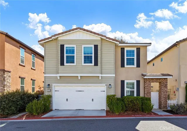 Photo 4 of Single family home for sale at 42704 Azure, Temecula, CA 92592 | MLS# SW26133323 | Listing updated on 2026-07-09