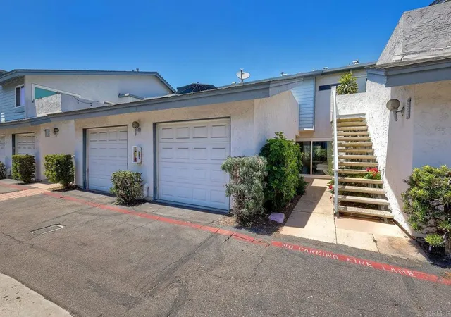 3rd image of 4024 Crystal Dawn Ln, San Diego, CA 92122