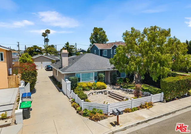 Homes for sale in Costa Mesa, CA | 174 Flower St, Costa Mesa, CA 92627 | MLS# 26849491