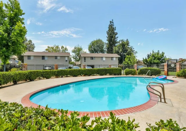 2nd image of 955 Amistad Pl, El Cajon, CA 92019