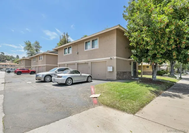3rd image of 955 Amistad Pl #C, El Cajon, CA 92019 | MLS# 260014808SD