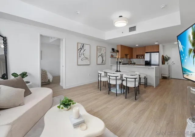 3rd image of 875 G, San Diego, CA 92101