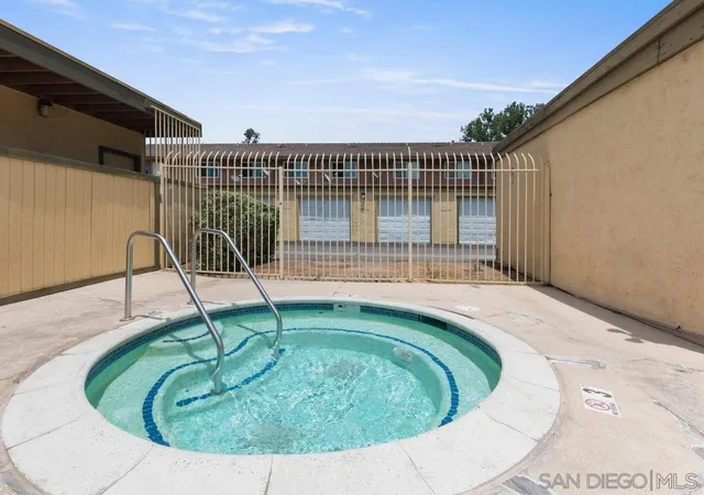 2nd image of 2094 E Grand Ave, Escondido, CA 92027