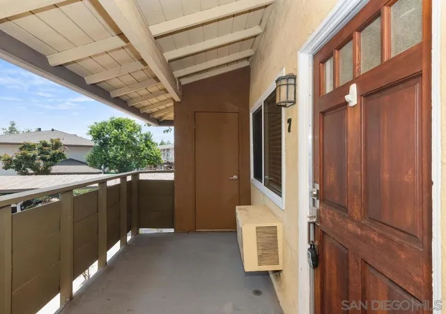 3rd image of 2094 E Grand Ave, Escondido, CA 92027