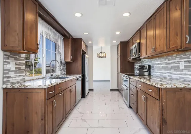 4th image of 10772 Avenida Roberta, Spring Valley, CA 91978 | MLS# 260014839SD