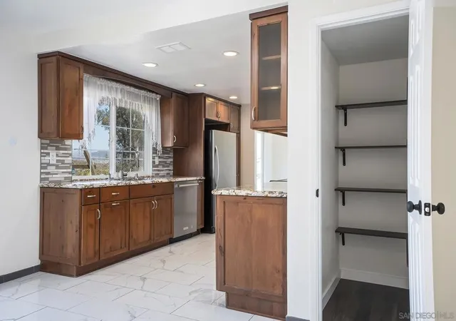 5th image of 10772 Avenida Roberta, Spring Valley, CA 91978 | MLS# 260014839SD