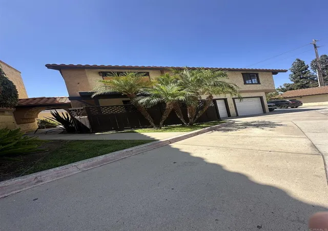 Photo 3 of Townhouse for sale at 569 S Mollison #G, El Cajon, CA 92020 | MLS# PTP2604691 | Listing updated on 2026-09-04