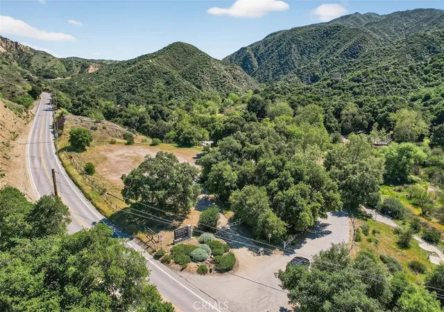 4th image of 28853 Pineridge Ln, Canyon Country, CA 91387 | MLS# OC26133435