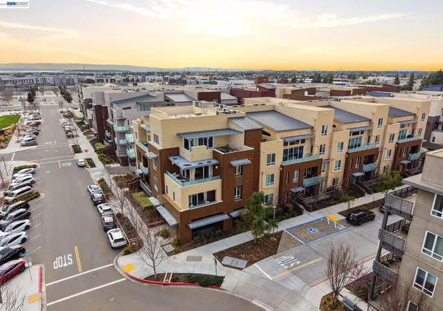 Listing Photo 2 - Condo for sale in building located at 45258 Tom Blalock St, Fremont, CA 94539 - Unit #200
