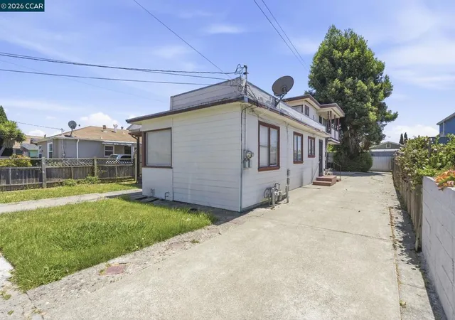 2nd image of 3008 Ctr Avenue, Richmond, CA 94804 | MLS# 41138834
