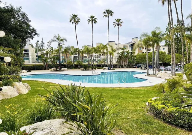 Photo 3 of Condo for sale at 5545 Canoga Ave #220, Woodland Hills, CA 91367 | MLS# SR26129364 | Listing updated on 2026-10-02