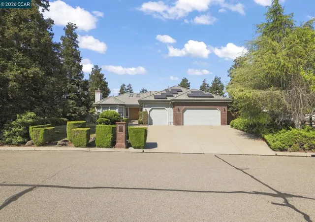 Photo 2 of Single family home for sale at 4321 Gold Run Dr, Oakley, CA 94561 | MLS# 41138845 | Listing updated on 2026-10-07