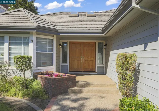 Photo 3 of Single family home for sale at 4321 Gold Run Dr, Oakley, CA 94561 | MLS# 41138845 | Listing updated on 2026-10-07