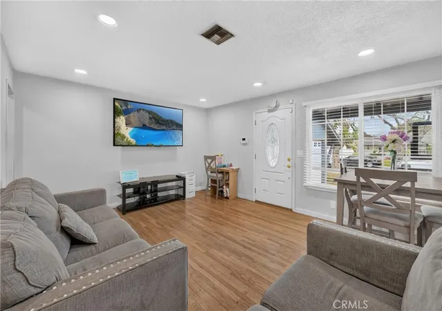 4th image of 20734 Hawaiian, Lakewood, CA 90715 | MLS# IG26133551