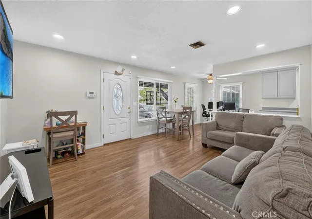 5th image of 20734 Hawaiian, Lakewood, CA 90715 | MLS# IG26133551