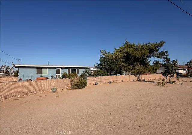 4th image of 10623 4Th, Hesperia, CA 92345 | MLS# HD26133572