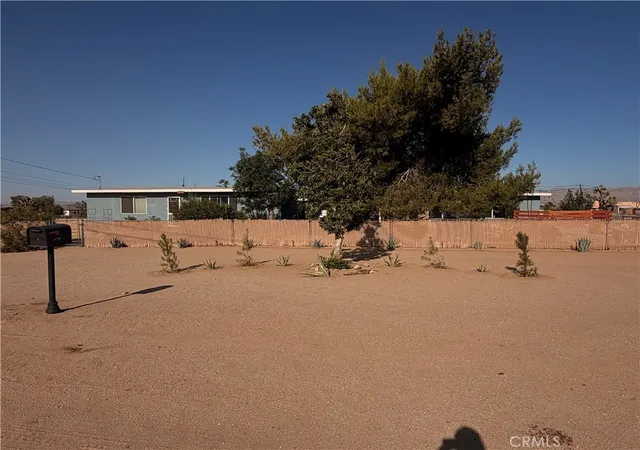 5th image of 10623 4Th, Hesperia, CA 92345 | MLS# HD26133572
