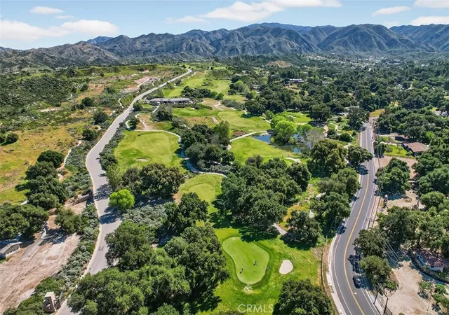 5th image of 28857 Pineridge Ln, Canyon Country, CA 91387 | MLS# OC26133566