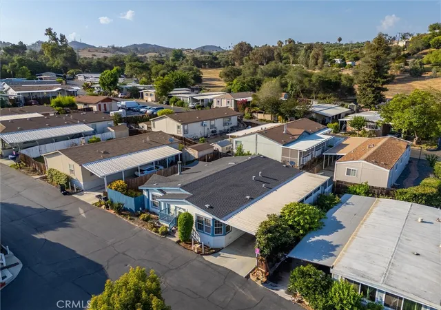 3rd image of 3909 Reche Rd #82, Fallbrook, CA 92028 | MLS# SW26132578