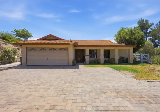 Photo 3 of Single family home for sale at 31265 Calle Felicidad, Temecula, CA 92591 | MLS# SW26133360 | Listing updated on 2026-10-12