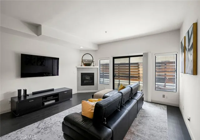 Photo 3 of Condo for sale at 4477 Woodman Ave #202, Sherman Oaks, CA 91423 | MLS# SR26133083 | Listing updated on 2026-10-06
