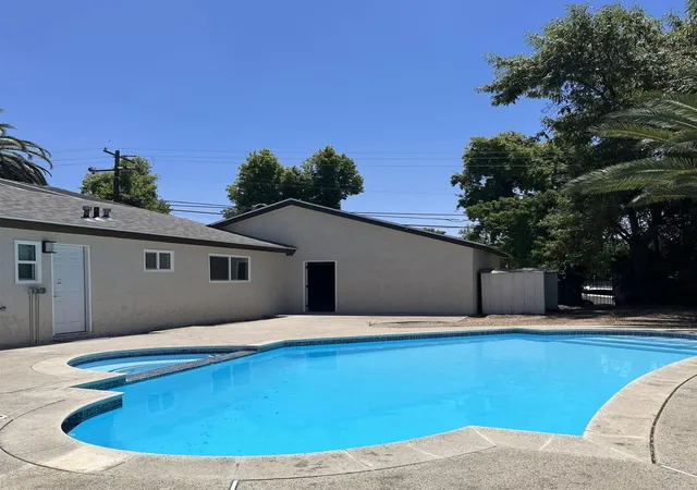 Homes for sale in Redlands, CA | 329 E South Ave, Redlands, CA 92373 | MLS# PTP2604700