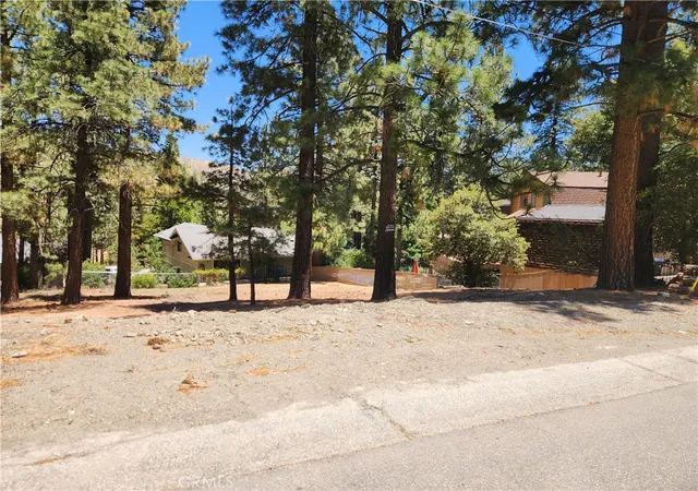 1st image of 0 Wrightwood Dr, Wrightwood, CA 92397 | MLS# HD26133589